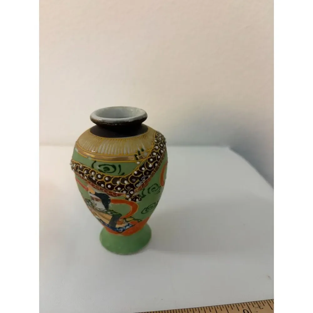 vtg Japanese Satsuma Moriage Vase with Dragon and Immortal Motif